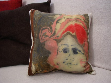 Pernă decor - Chip misterios
